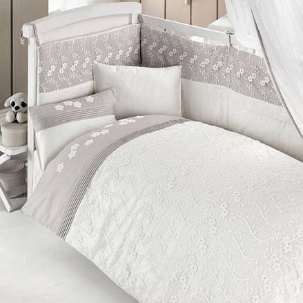 Комплект постельного белья и спальных принадлежностей из 6 предметов серии Elegante 
